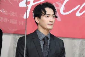 中河内雅貴、舞台『ピアフ』製作発表に登場