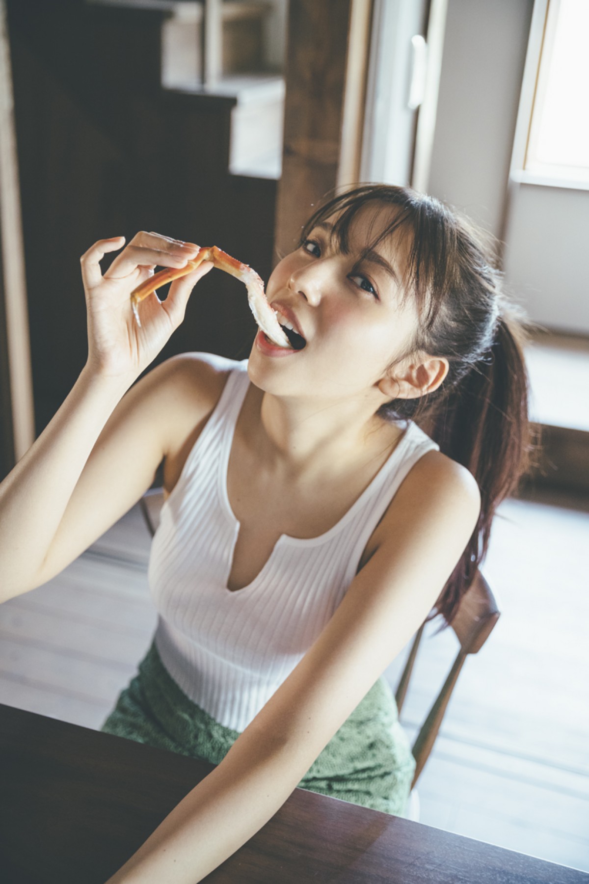 乃木坂46・新内眞衣が願う、グループ卒業後の姿「30代も楽しみ。ずっとチャーミングでいたい」