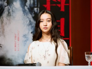 映画『牛首村』完成報告会見に登壇したKoki，