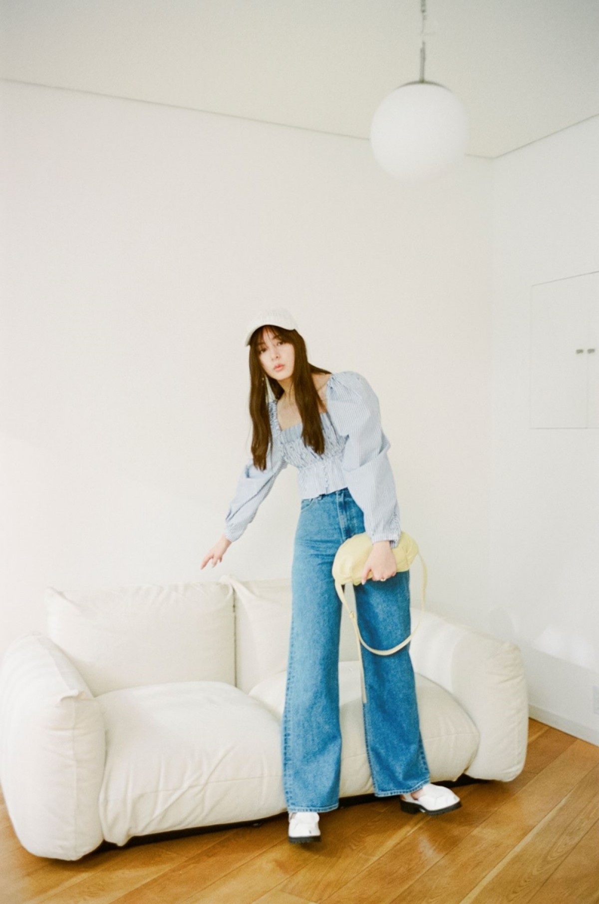 新木優子が魅せる「SNIDEL」2022年春コレクション