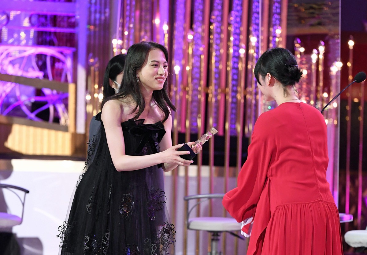 ＜第45回日本アカデミー賞＞清原果耶が最優秀助演女優賞　「俳優として映画を愛する人間として成長できるように」