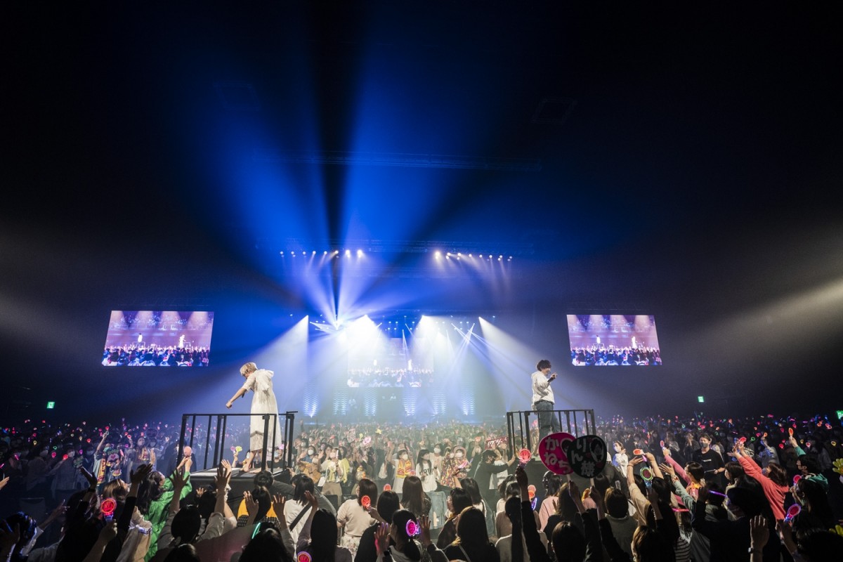 EXIT・兼近、ピンク→プラチナホワイトの髪にイメチェン「誰にも気付かれない」