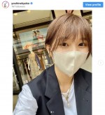 芳根京子の「髪ぼっさぼさ」ショット　※「芳根京子」インスタグラム