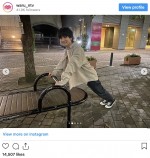 おちゃめ派？　クール派？　高橋文哉のオフショット　※ドラマ『悪女（わる）』公式インスタグラム
