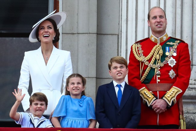 ウィリアム王子＆キャサリン妃一家、トゥルーピング・ザ・カラーに登場