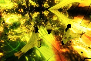 「チームラボプラネッツ」（東京・豊洲）、夏限定で【ひまわり】が咲き渡る世界に。