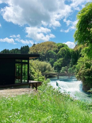 大人の隠れ家「and RIVER勝浦」オープン