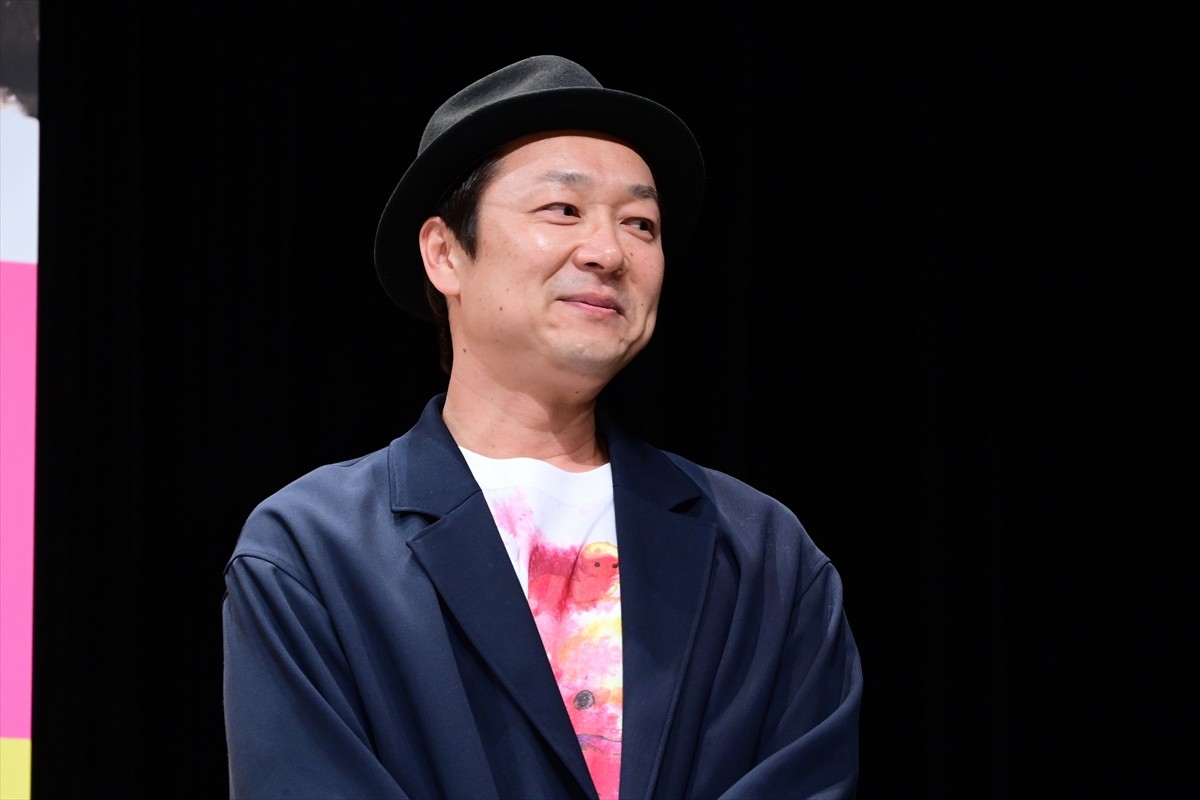ムロツヨシ暴走　アドリブの“花道歩き”に観客大喜び