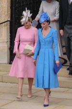 英王室キャサリン妃、全身ブルーのエレガントなコーデでガーター勲章授与式に