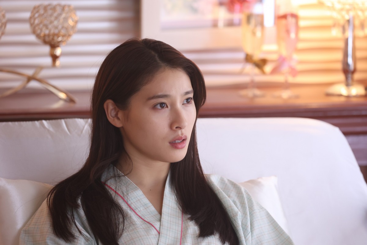 『やんごとなき一族』第8話　“佐都”土屋太鳳VS“泉”佐々木希の決戦