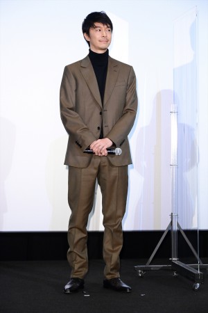 長谷川博己、映画『はい、泳げません』公開記念舞台挨拶に登場