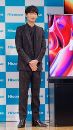 「ハイセンスジャパン 新商品・新CM発表会」に出席した綾野剛