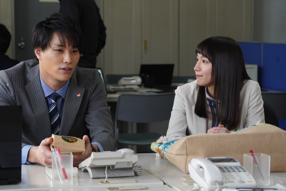 吉田鋼太郎×吉岡里帆『監察の一条さん』ゆるふわ胸キュン爆盛の場面写真一挙解禁