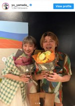 （左から）山田優、山田親太朗　※「山田優」インスタグラム