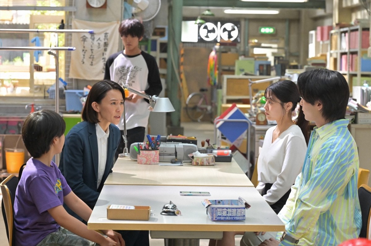 『石子と羽男』“石子”有村架純＆“大庭”赤楚衛二の相合い傘に胸キュン「かわいすぎる」