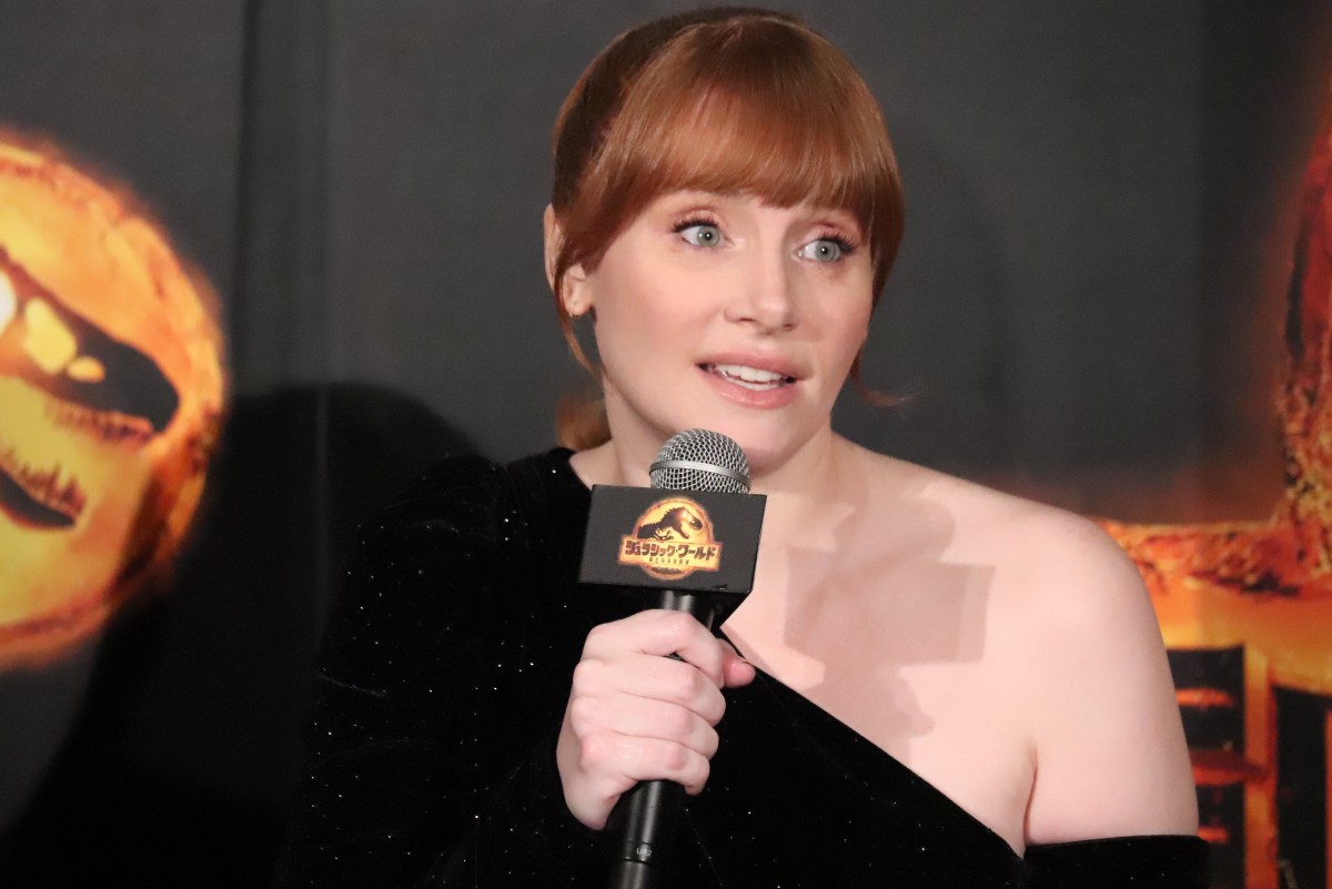 ブライス・ダラス・ハワード、『ジュラシック・ワールド』最新作で来日　レジェンドキャストとの共演に感謝