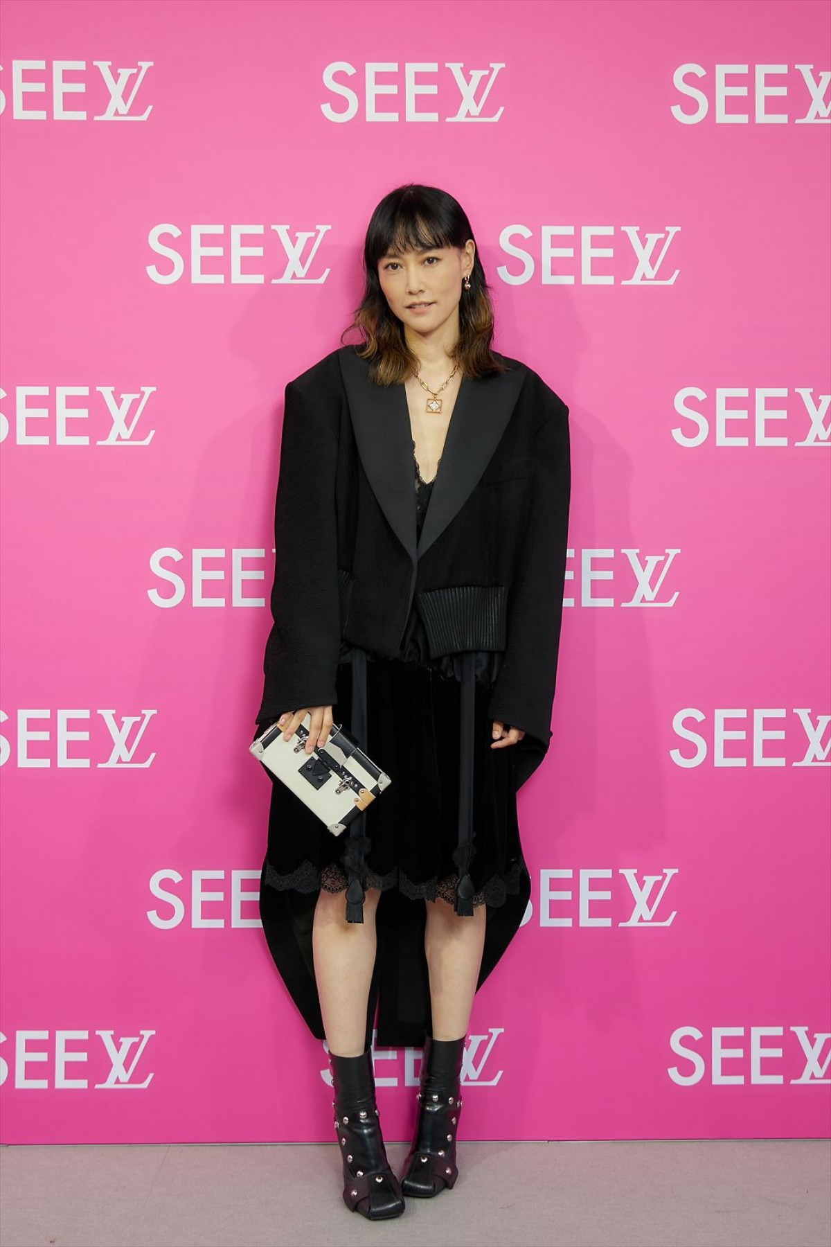 広瀬すず、ローラ、Koki,ら豪華ゲスト“ルイ･ヴィトン”身にまといミッドタウン集結