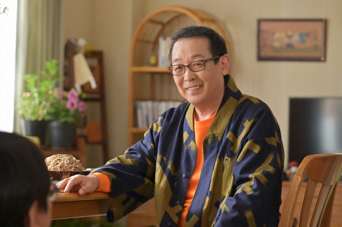 『石子と羽男』“石子”有村架純＆“大庭”赤楚衛二の相合い傘に胸キュン「かわいすぎる」