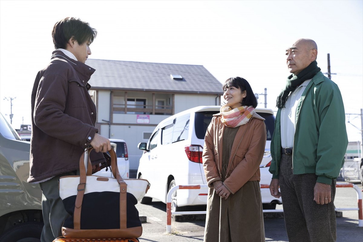 高橋克実主演『向田理髪店』全編福岡弁でおくる予告解禁　白洲迅らのコメントも到着