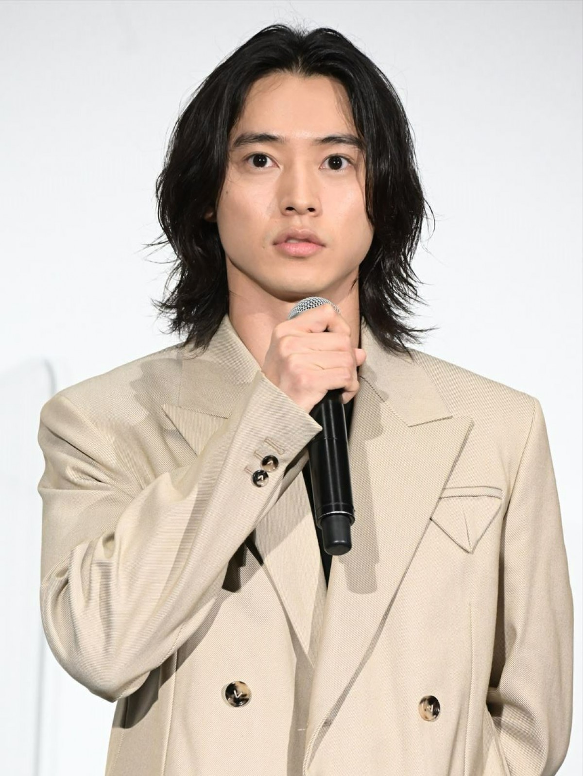 『キングダム2』吉沢亮こだわりの「椅子の座り方」 山崎賢人も絶賛「かっこよかった」