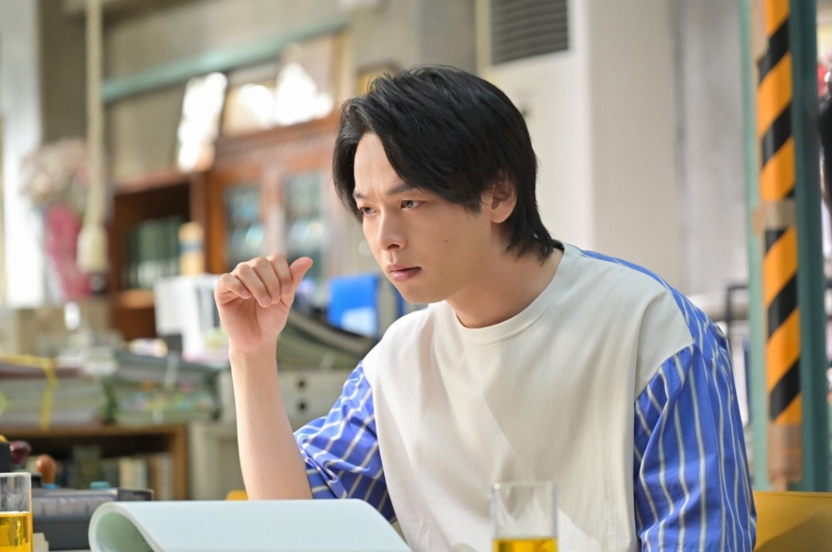『石子と羽男』はしゃぐ“羽男”中村倫也と照れる“大庭”赤楚衛二に悶絶「かわいいが渋滞！」