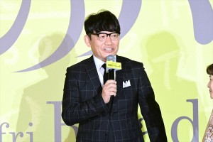 飯尾和樹、映画『沈黙のパレード』ジャパンプレミアイベント＆完成披露試写会舞台あいさつに登場