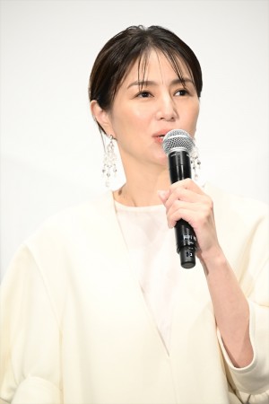 井川遥、映画『さかなのこ』公開記念舞台あいさつに登場