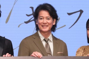 唐沢寿明、縦型ドラマ『トップギフト』完成報告イベントに登場