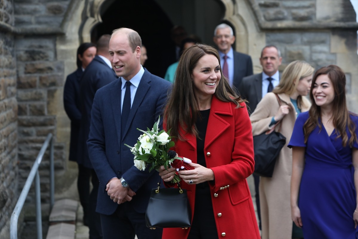 英キャサリン皇太子妃、4歳の少年から花束のプレゼント　キュートな瞬間にファン悶絶