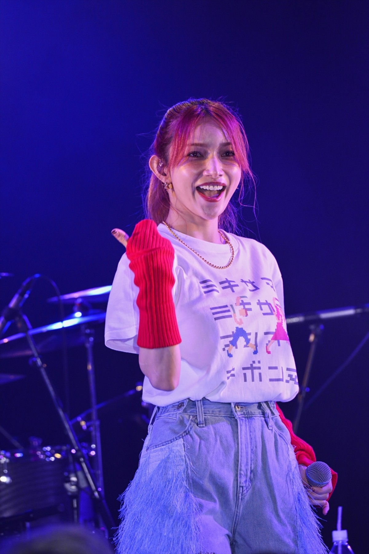 藤本美貴、20周年ライブ開催　夫・庄司智春がヲタ芸で祝福　後藤真希と「SHALL WE LOVE?」披露　