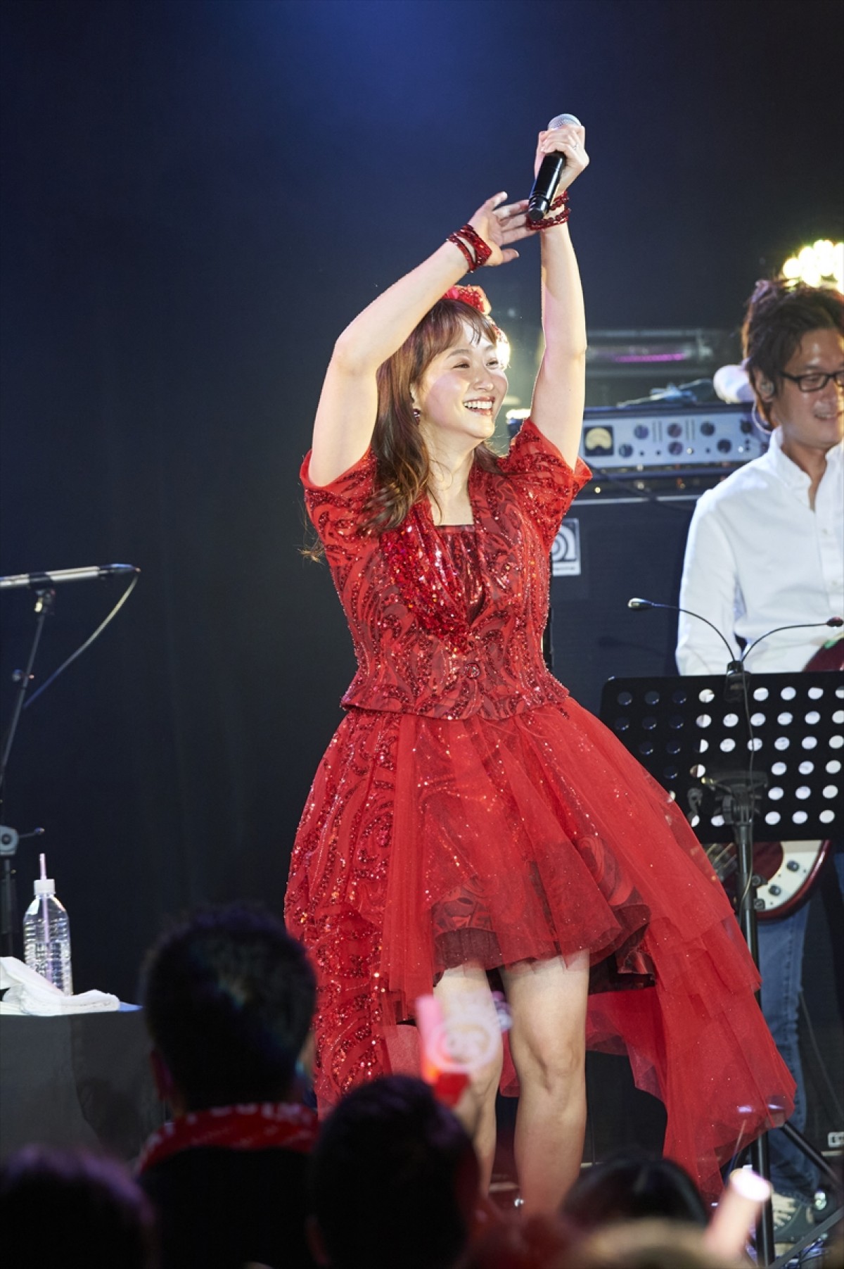 藤本美貴、20周年ライブ開催　夫・庄司智春がヲタ芸で祝福　後藤真希と「SHALL WE LOVE?」披露　
