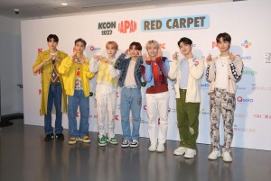 「KCON 2022 JAPAN」レッドカーペットに出席したTEMPEST