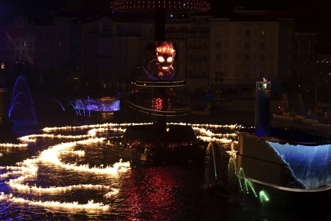 ミッキー ミニーがキス Tds新しい夜のショー ビリーヴ ついにスタート 東京ディズニーシー 22年11月11日 写真 特集 レポート クランクイン トレンド