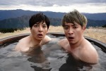 【写真】映画『湯道』生田斗真＆濱田岳の兄弟カット到着