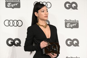 Awich、「GQ MEN OF THE YEAR 2022」フォトコールに登場