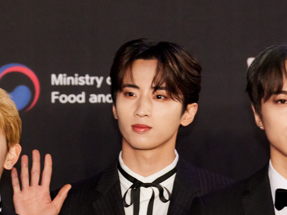 「2022 MAMA AWARDS」のレッドカーペットに登場したINI　20221130