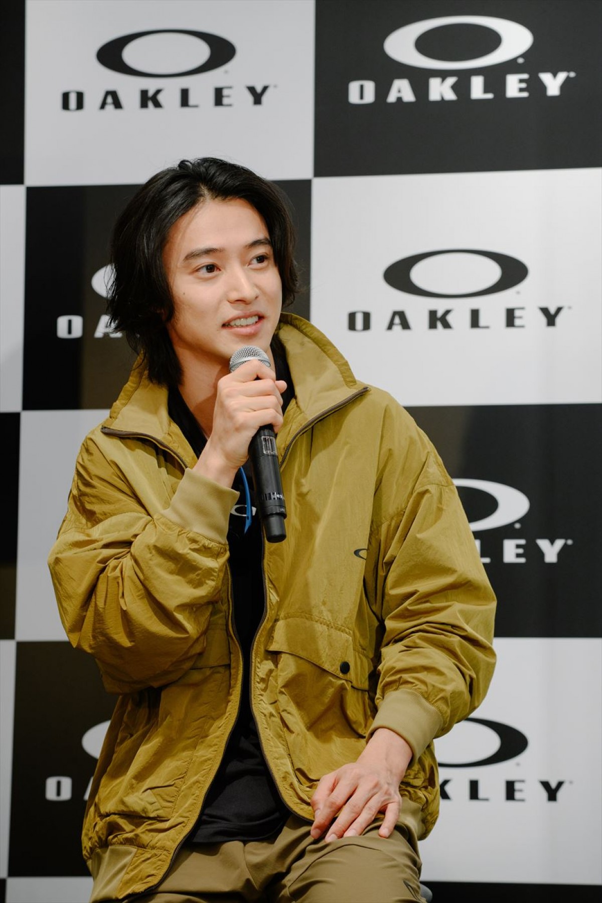 山崎賢人「キャンプがしたい」とアウトドアの意欲語る　オークリーブランドアンバサダー就任