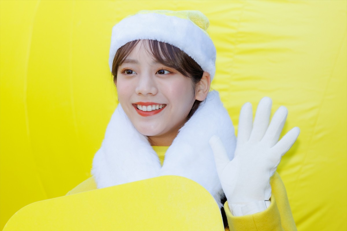 貴島明日香、イエローサンタ姿を披露　“結婚”を経て恋愛観に変化も