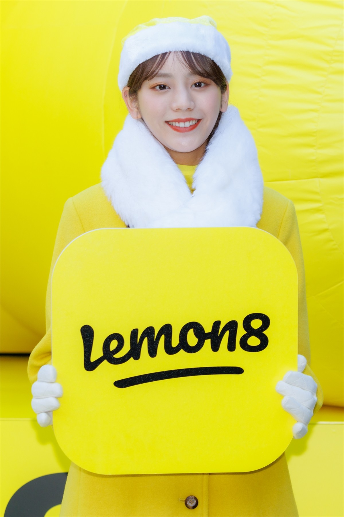 貴島明日香、イエローサンタ姿を披露　“結婚”を経て恋愛観に変化も
