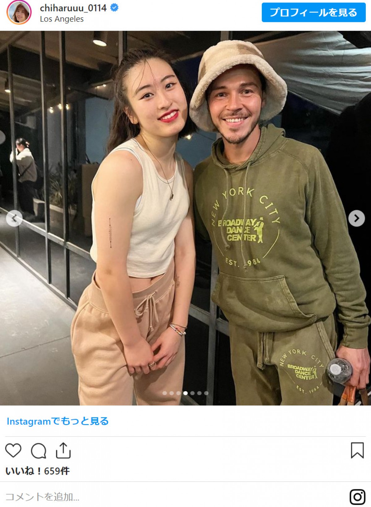 新山千春、親子でLA満喫　娘・もあはタトゥーシール＆お腹もチラ見せの大胆ファッション