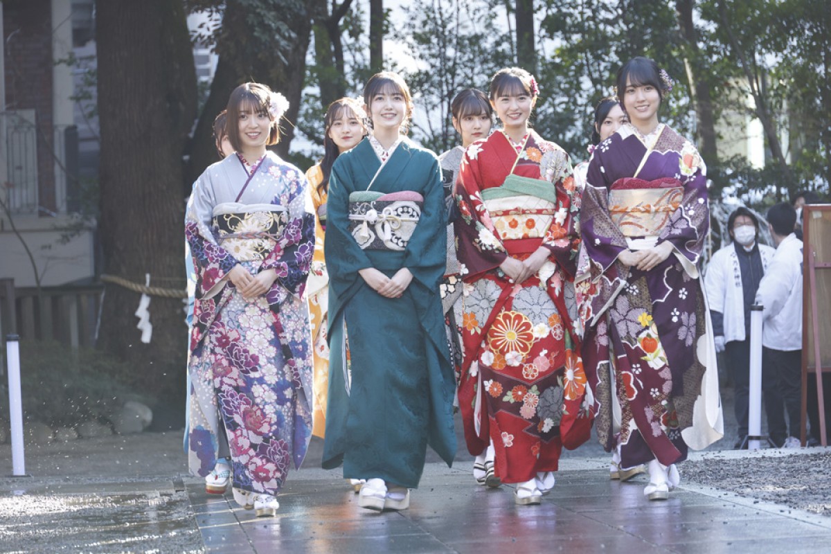 乃木坂46・久保史緒里ら“新・花の2001年組”が新成人　振袖姿お披露目