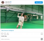 ミニスカのテニスコーデで特訓中　※「足立梨花」インスタグラム