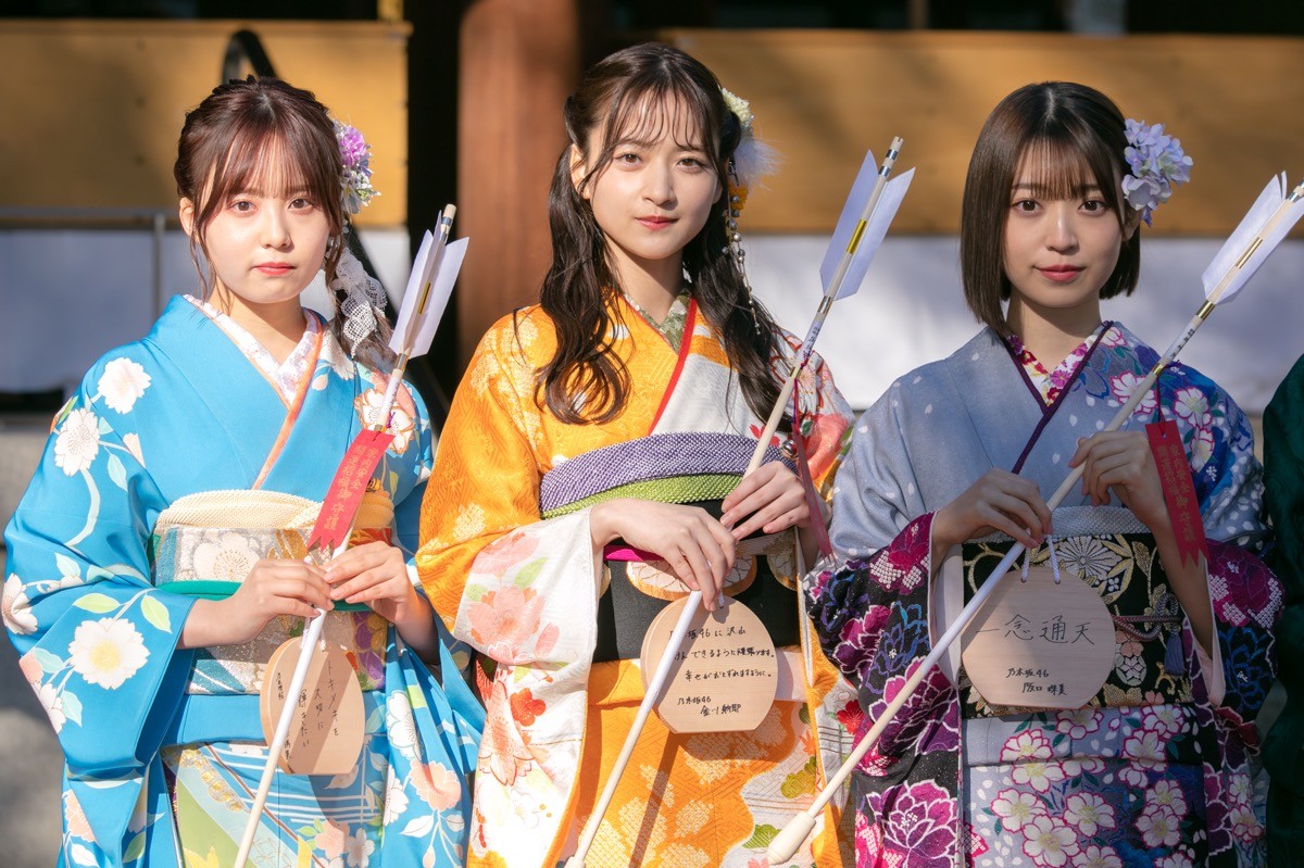 乃木坂46・久保史緒里ら“新・花の2001年組”が新成人　振袖姿お披露目