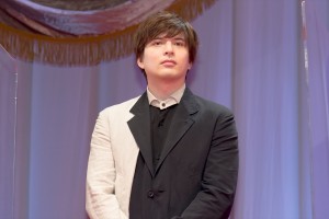 城田優、映画『コンフィデンスマンJP　英雄編』ワールドプレミアに登場