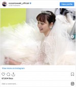 ウエディングドレス姿の佐々木希　※「佐々木希」インスタグラム