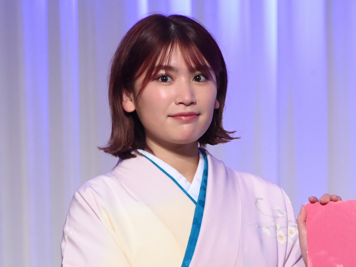 “K-1お姫様抱っこ”で話題のゆうちゃみ、肩出し＆タイトミニでギャルオーラ全開