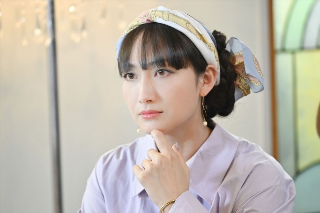 ドラマ『恋なんて、本気でやってどうするの?』に出演する香椎由宇