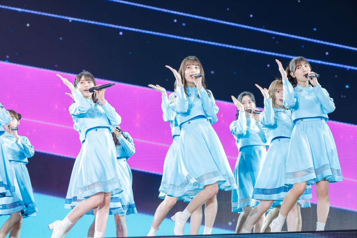 日向坂46・小坂菜緒がステージ復帰「またここに戻ってこられてすごくうれしい」＜3回目のひな誕祭＞