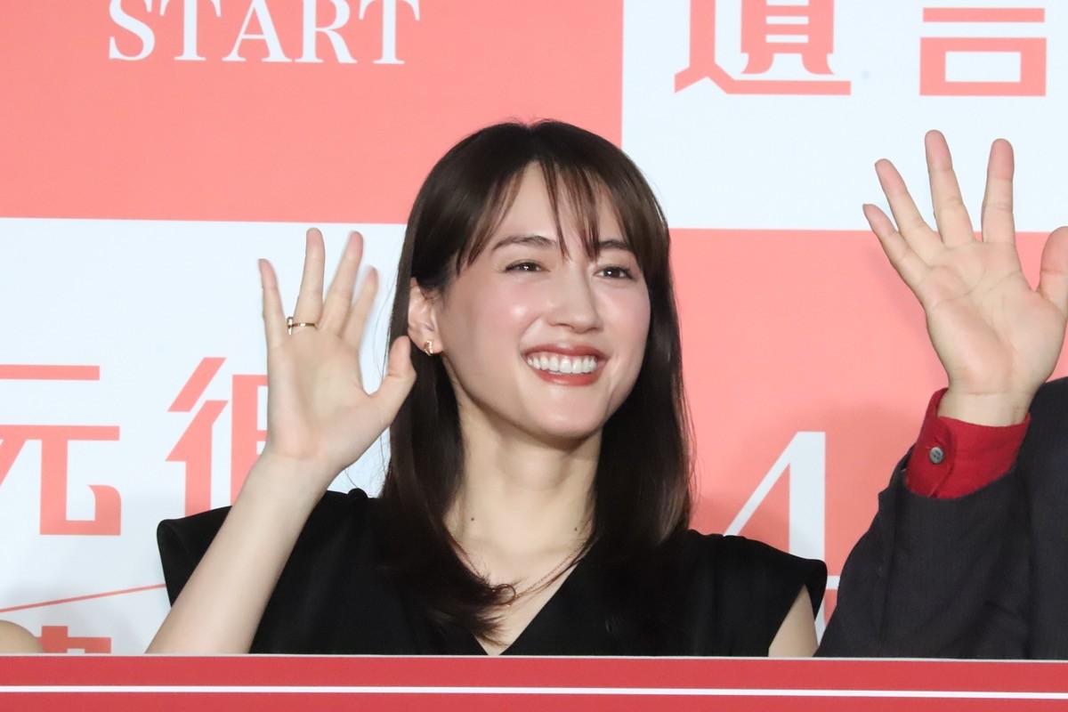 綾瀬はるかは「NGの引き出しが多い」　大泉洋が暴露　爆笑会見に