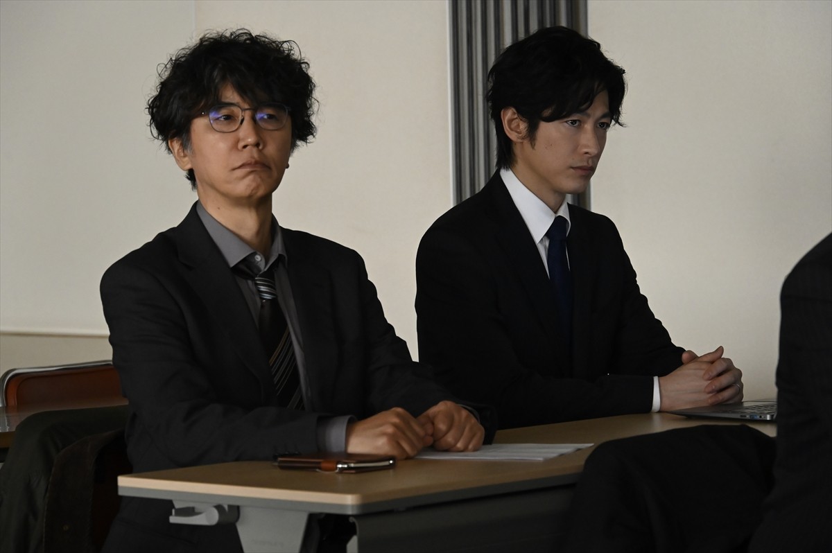 『パンドラの果実』第2話　“小比類巻”ディーン・フジオカ、人が真っ白な煙を噴き出して死ぬ怪事件を捜査